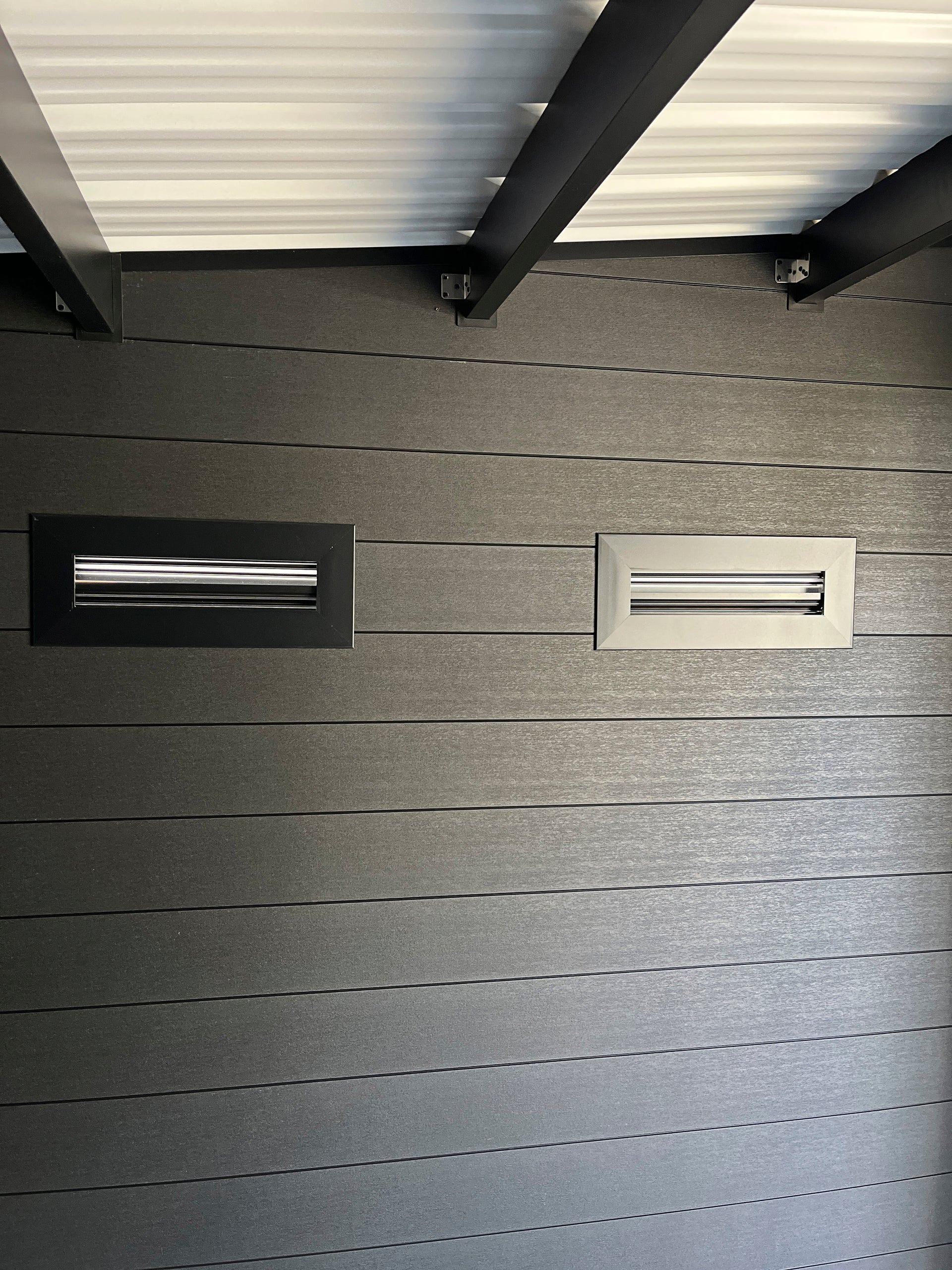 Wolff Finnhaus WPC-Haus Tona 6024 Anthrazit mit Wandpaket