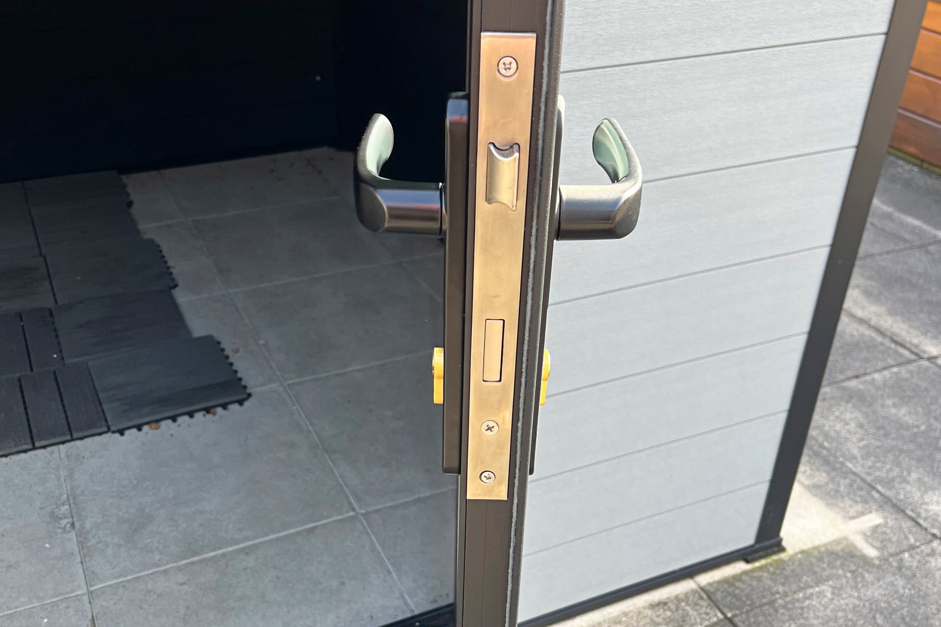 Wolff Finnhaus WPC-Haus Tona 5024 Anthrazit mit Wandpaket