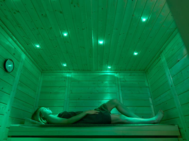 Weka Design-Sauna KEMI PANORAMA 2 inkl. 7,5 kW OS-Ofenset