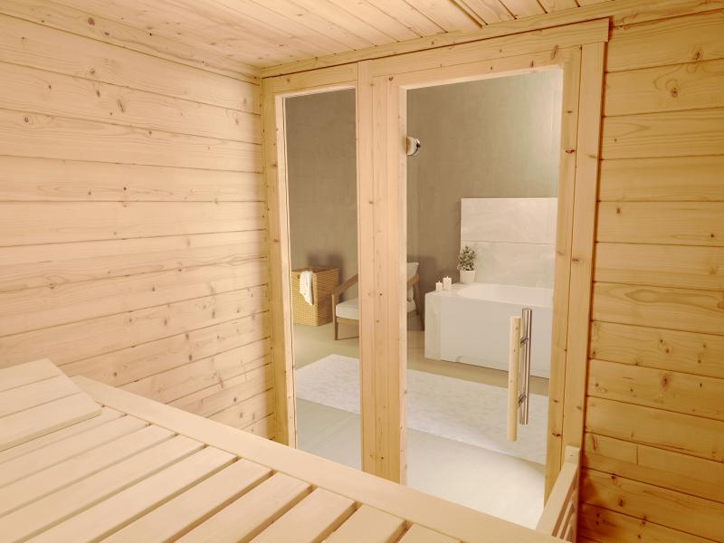 Weka Massivholzsauna Bergen 1 GTF, inkl. 5,4 Ofen Kompakt integr. Steuerung und bodentiefes Fenster