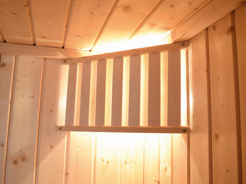 Weka Sauna Laukkala Gr.1 inkl. 3,6 kW OS inkl. Saunaleuchten Set