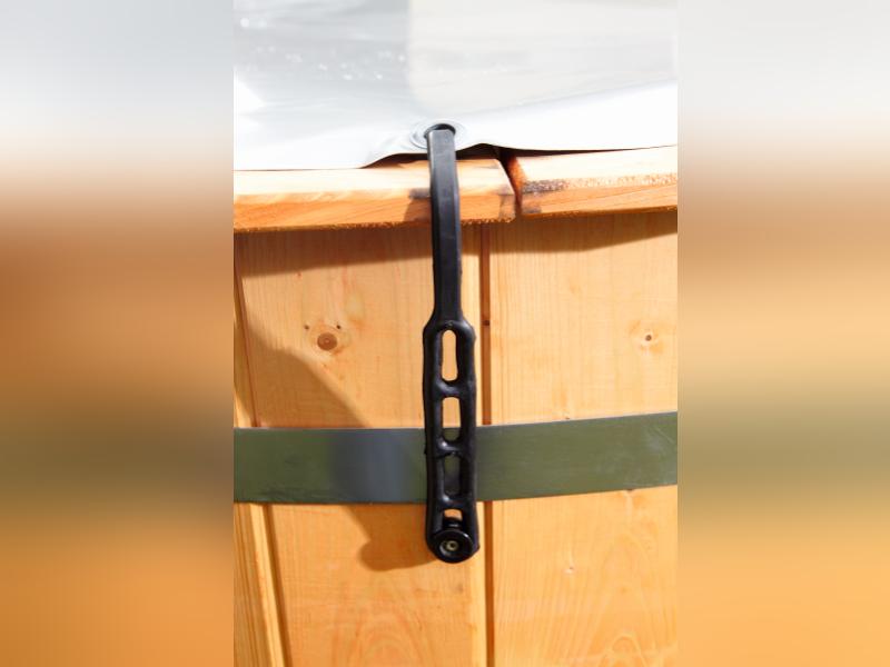 Wolff Finnhaus Badebottich Hot Tub de luxe Hellgrau mit weißem GFK-Einsatz, integriertem Außenofen