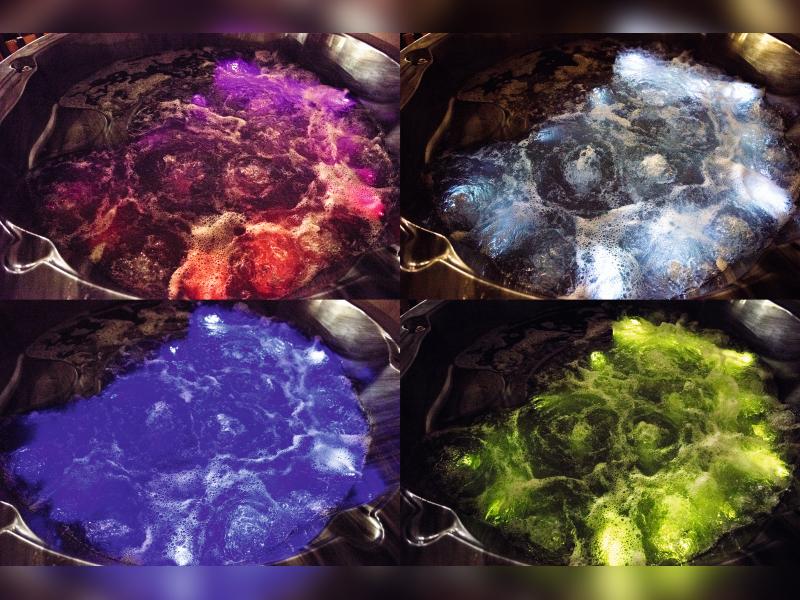 Wolff Finnhaus Badebottich Typ 5, blauer Einsatz, Thermoholz, integr. Edelstahlofen, inkl. Wassermas