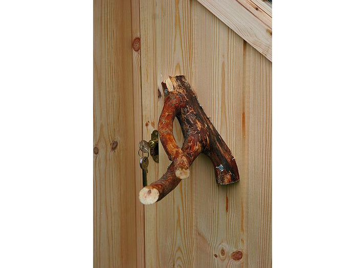 Wolff Finnhaus Grillkota Basic 9 mit Grillanlage schwarze Schindeln und rundem Tisch