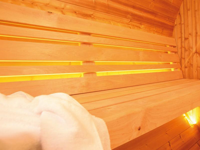 Wolff Finnhaus Saunafass 280 de luxe montiert DS schwarz Anstrich Walnuss