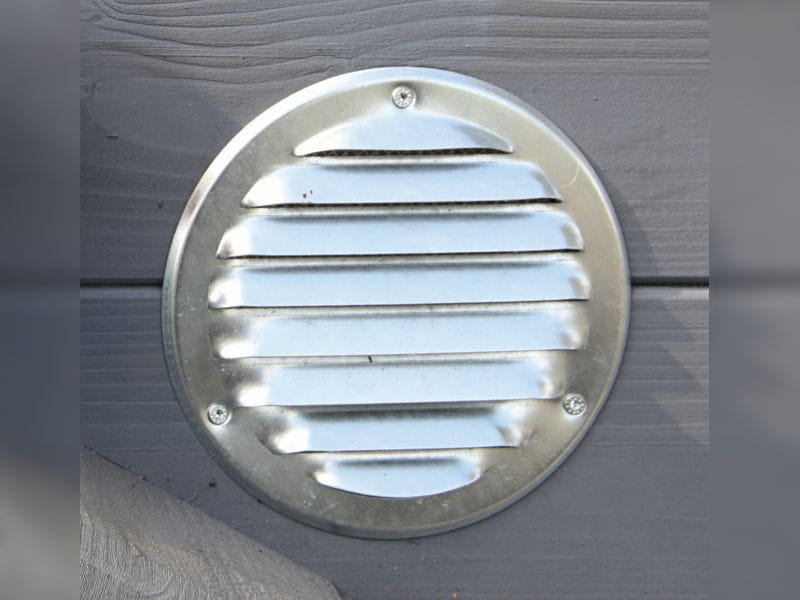 Wolff Finnhaus Saunafass Basic 280 montiert DS schwarz Anstrich Hellgrau