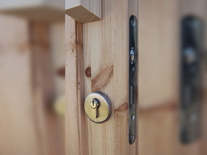 Wolff Finnhaus Saunafass Basic 280 montiert DS schwarz Anstrich Walnuss