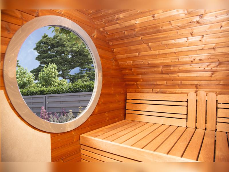 Wolff Finnhaus Saunahaus Steen Thermoholz als Bausatz mit schwarzen Dachschindeln