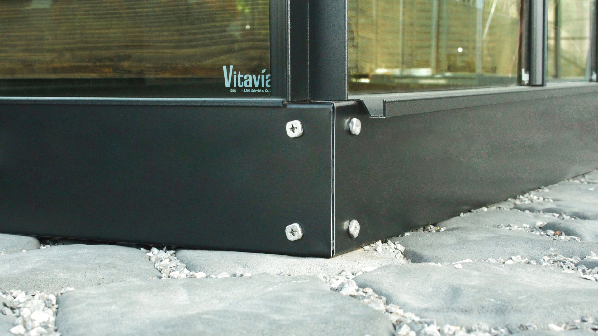 Vitavia Gewächshaus Venus 3800 HKP 6mm Schwarz, im SET, inkl. Fundament, Fensterheber, Regenfallrohr-Set, Aluregal und Alutisch